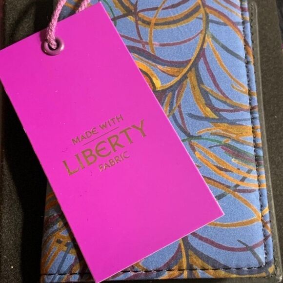 Gianni Feraud Cardholder & Socks Gift Set - Picture 5 of 9